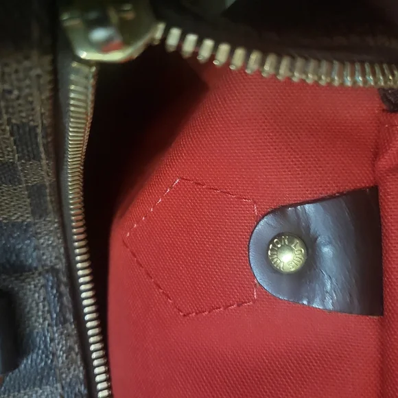 (SOLD)Authentic Louis Vuitton Damier Ebene bandoulier - Picture 16 of 16